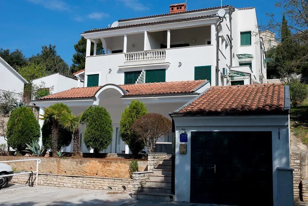 Apartments Daniela Pula